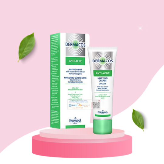 Kem Giảm Bóng Nhờn Ngừa Mụn Chứa Bùn Hoạt Tính Dermacos 50ml